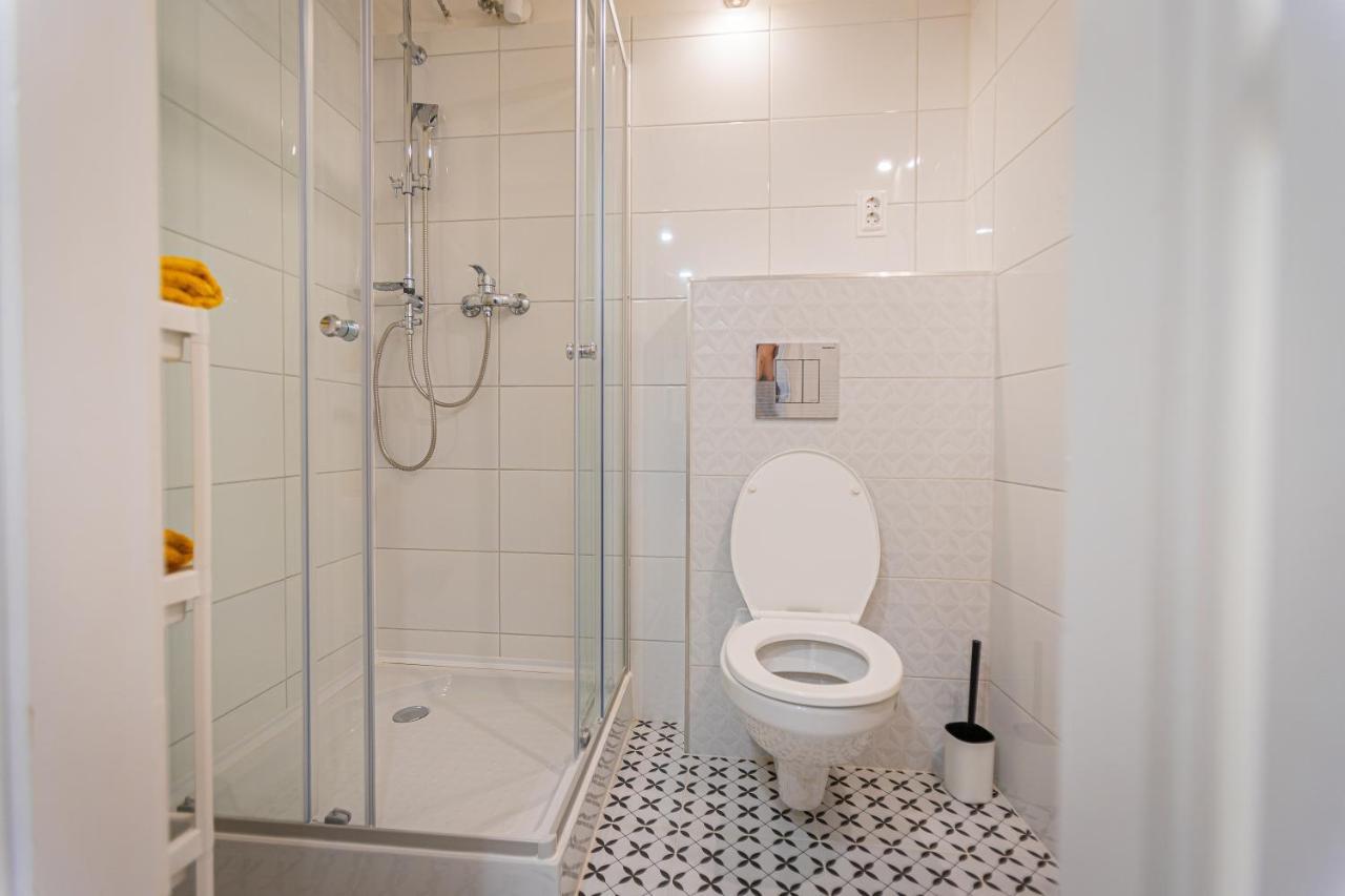 2 Bedroom In The Dob Street, Emerald Apartament Budapesta
