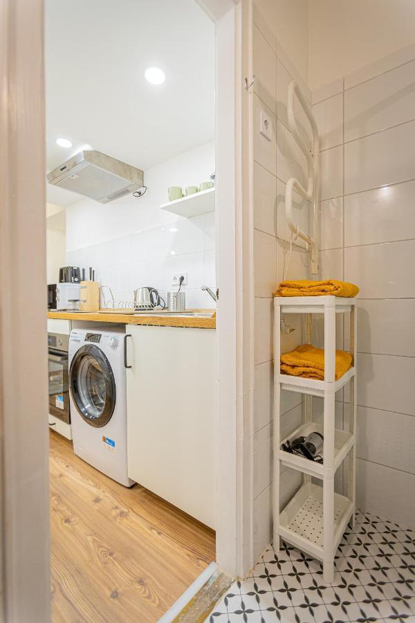 2 Bedroom In The Dob Street, Emerald Apartament